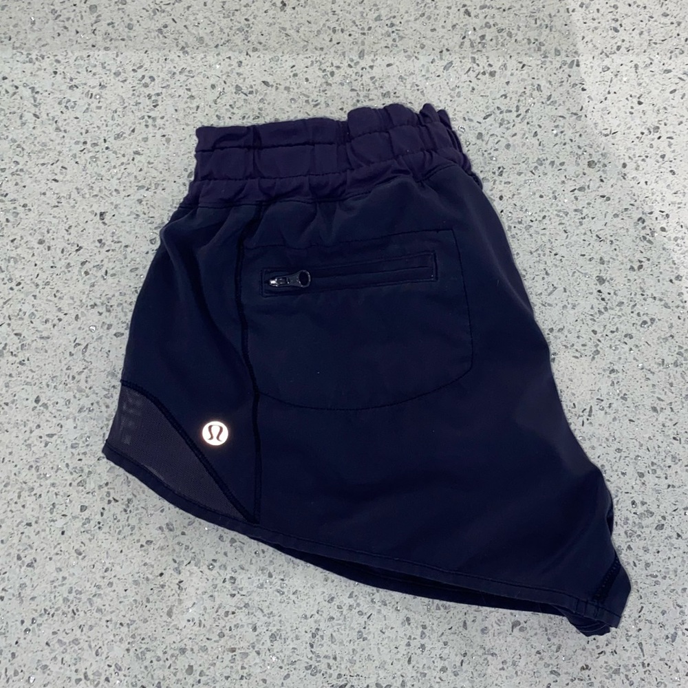 ⭐️PURPLE HOTTIE HOT LULULEMON SHORTS⭐️